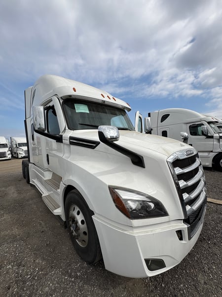 2021 FREIGHTLINER CASCADIA