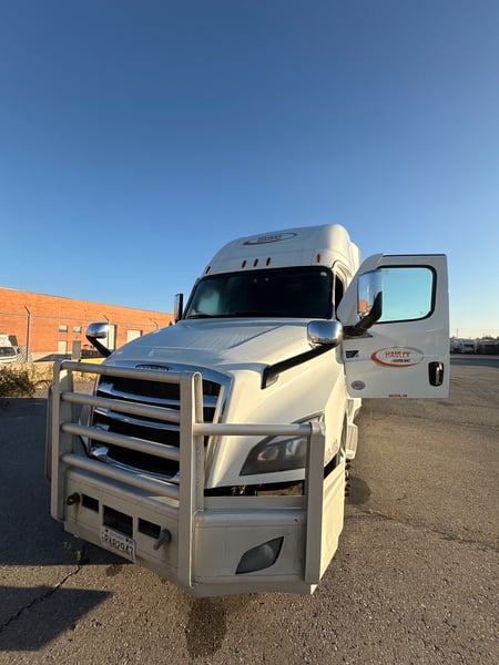 2024 FREIGHTLINER CASCADIA